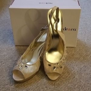 Adjustable Slingback, Peeptoe Heels